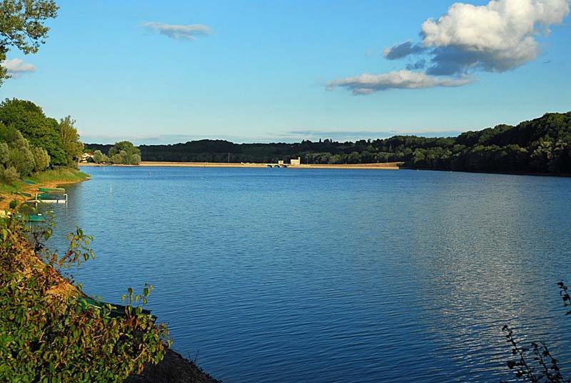 Maison Bord De Lac De Charmes Bannes  Екстер'єр фото