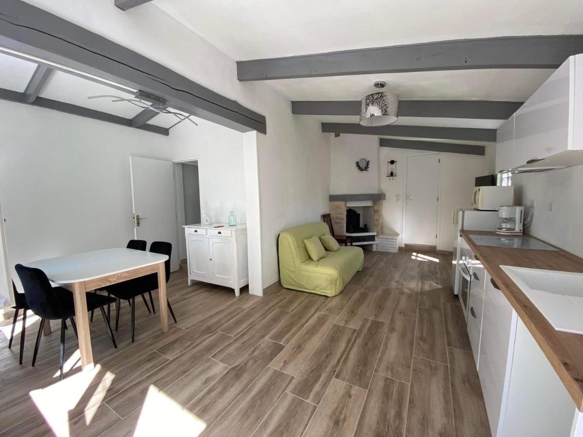 Maison Bord De Lac De Charmes Bannes  Екстер'єр фото