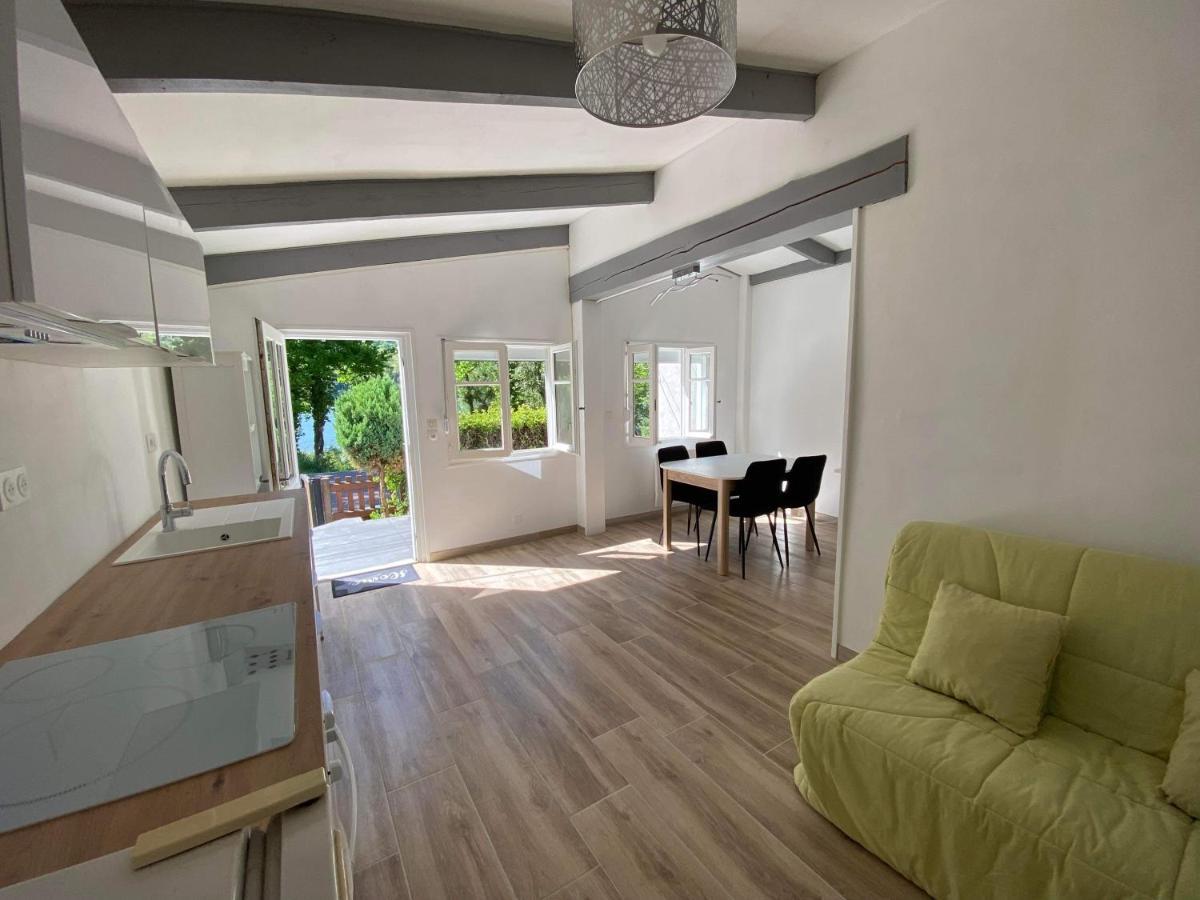 Maison Bord De Lac De Charmes Bannes  Екстер'єр фото