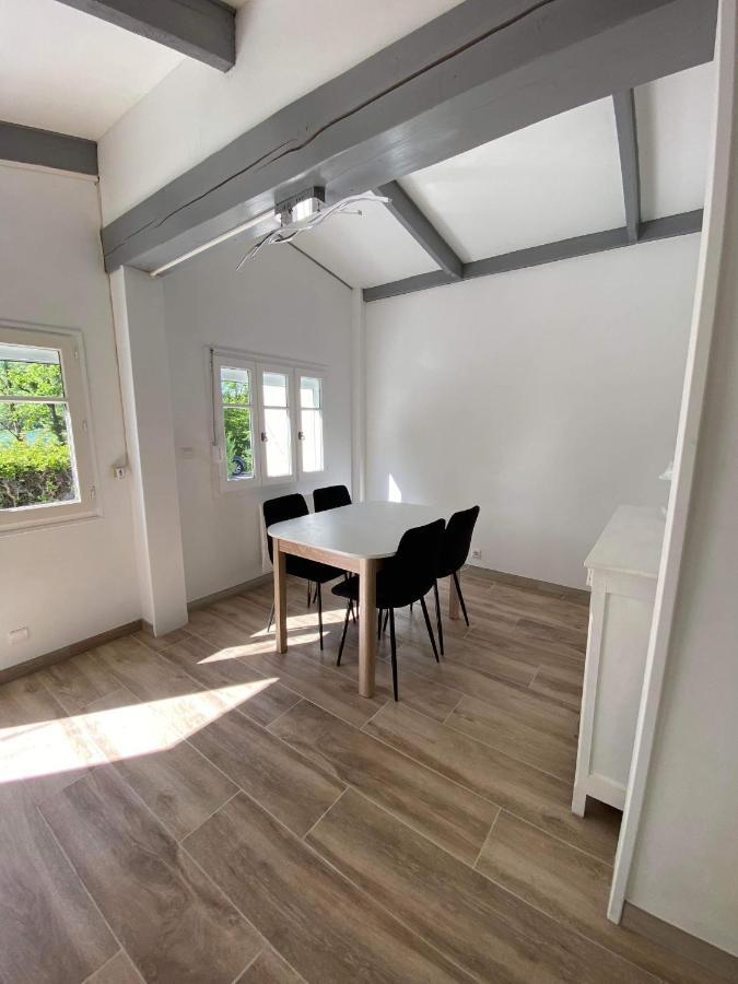 Maison Bord De Lac De Charmes Bannes  Екстер'єр фото
