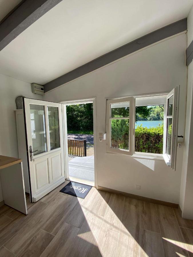 Maison Bord De Lac De Charmes Bannes  Екстер'єр фото